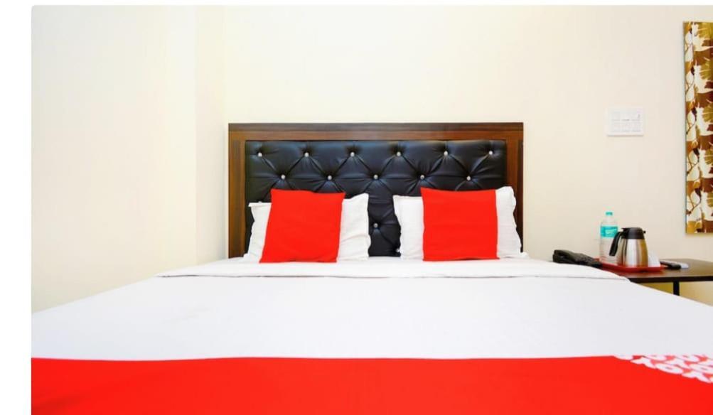 Hotel Golden Height Chandīgarh Exterior foto